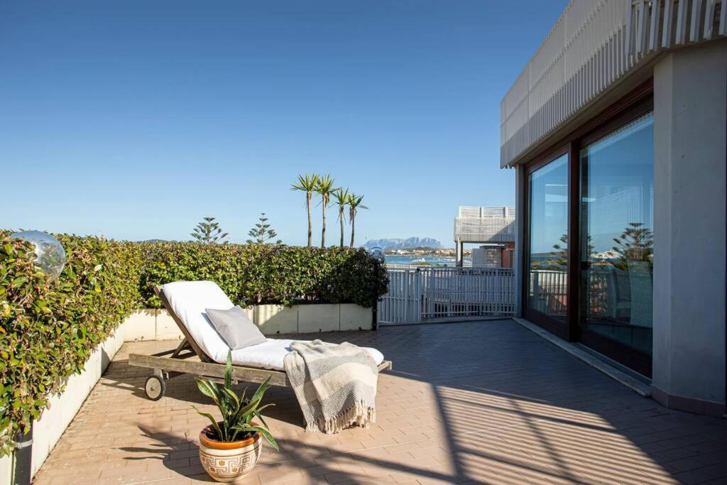 Sunny Rooftop Loft With Gorgeous Views Of Όλμπια Εξωτερικό φωτογραφία