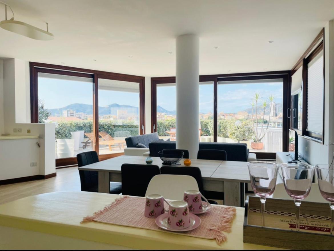 Sunny Rooftop Loft With Gorgeous Views Of Όλμπια Εξωτερικό φωτογραφία
